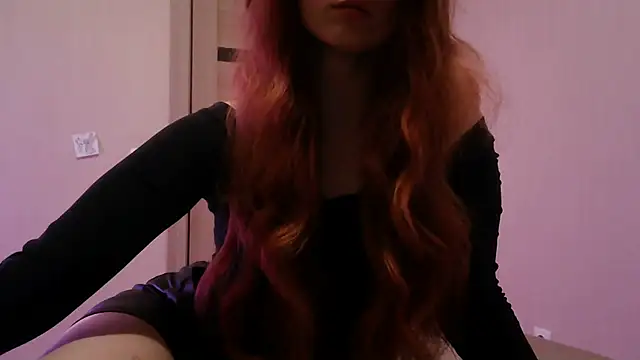  AliceOwen  online show from 03.18.25