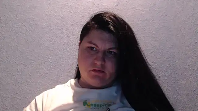 KiraSwee online show from 11.25.25