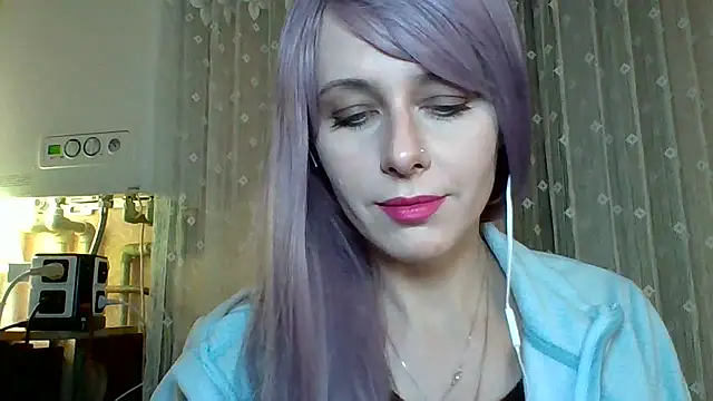 LuminousLady online show from 02.17.25