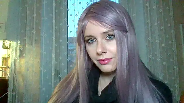 LuminousLady online show from 02.18.25