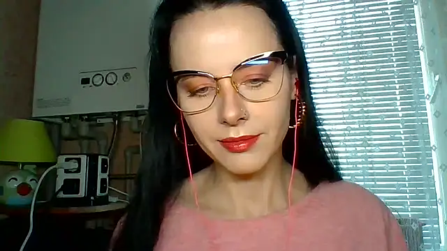 LuminousLady online show from 09.26.25