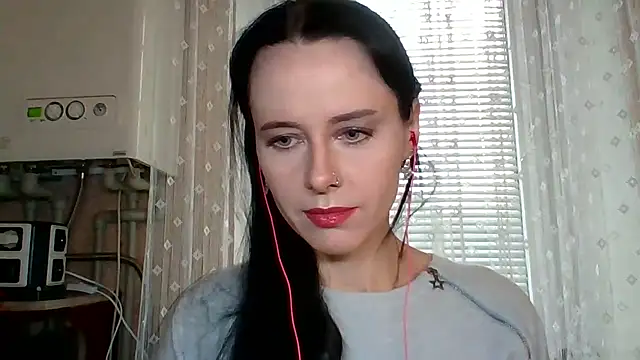 LuminousLady online show from 10.03.25