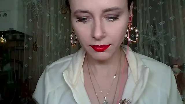 LuminousLady online show from 01.13.26