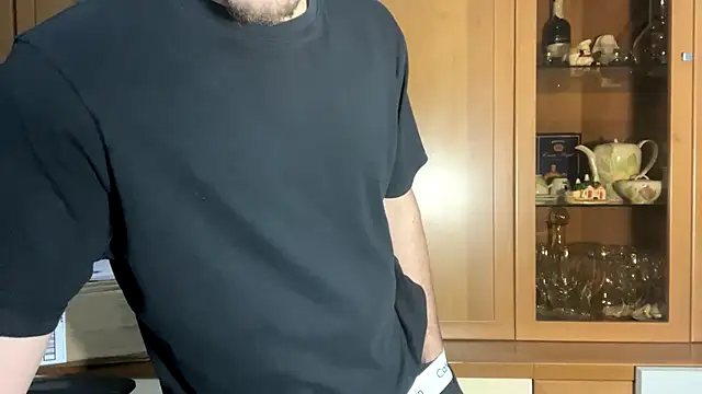 NaplesGuy04 online show from 02.12.25