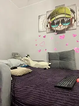 MollyMi0 online show from 02.17.25