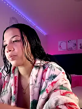 SallyWhitee online show from 01.06.26