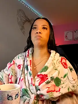 SallyWhitee online show from 03.14.26