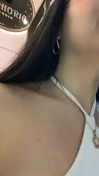 Snapshot of Valu_euphoria chatting on 11.20.25 Valu euphoria online show from 11.20.25