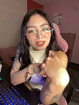 Snapshot of Valu_euphoria chatting on 07.21.26 Valu euphoria online show from 07.21.26