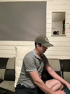 Snapshot of ReyBen11 chatting on 02.19.25 ReyBen11 online show from 02.19.25