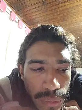 Snapshot of Mineirinho043 chatting on 12.04.25 Mineirinho043 online show from 12.04.25