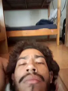 Snapshot of Mineirinho043 chatting on 12.05.25 Mineirinho043 online show from 12.05.25