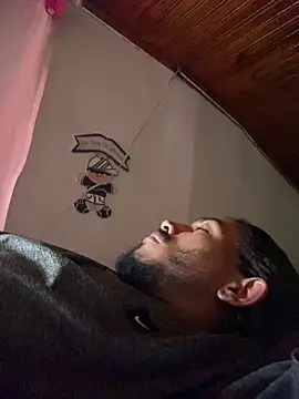 Snapshot of Mineirinho043 chatting on 12.16.25 Mineirinho043 online show from 12.16.25