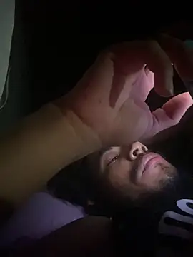 Snapshot of Mineirinho043 chatting on 12.18.25 Mineirinho043 online show from 12.18.25