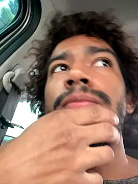 Snapshot of Mineirinho043 chatting on 12.21.25 Mineirinho043 online show from 12.21.25