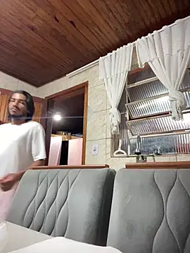 Snapshot of Mineirinho043 chatting on 02.26.26 Mineirinho043 online show from 02.26.26