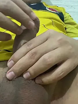 Snapshot of Eduardo08000 chatting on 03.20.25 Eduardo08000 online show from 03.20.25