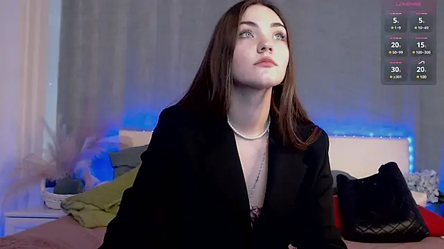 Kira Jin online show from 03.20.25