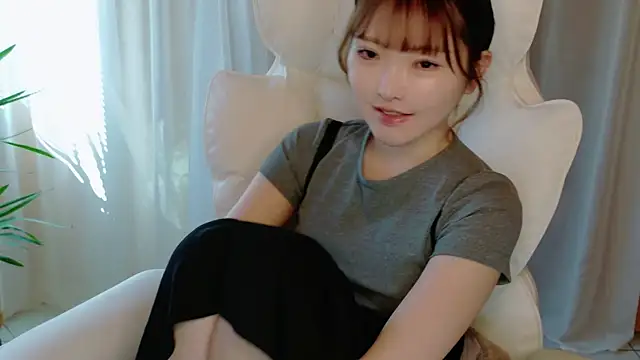 Snapshot of mimitan4545 chatting on 02.20.25 mimitan4545 online show from 02.20.25