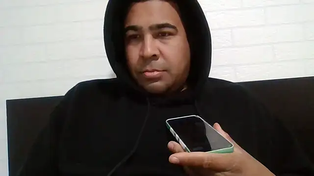 Snapshot of xhoco14 chatting on 02.07.25 xhoco14 online show from 02.07.25