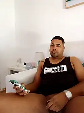 Snapshot of xhoco14 chatting on 03.06.25 xhoco14 online show from 03.06.25