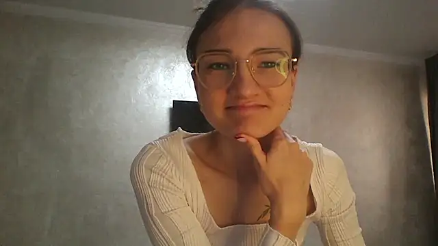 RoyalDessertt online show from 10.20.25