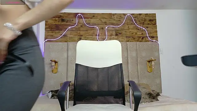 Alektra bryce online show from 09.11.25