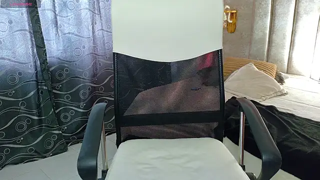 Alektra bryce online show from 09.18.25