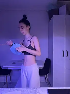 Celine Roxelle online show from 04.13.26