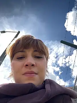 Maggie Geller online show from 12.03.25