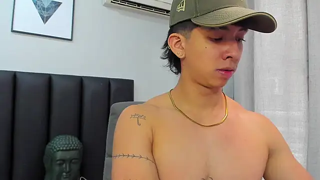 ISAAC CRYSTON online show from 02.08.25