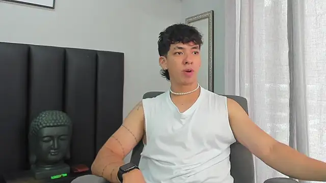 ISAAC CRYSTON online show from 02.12.25