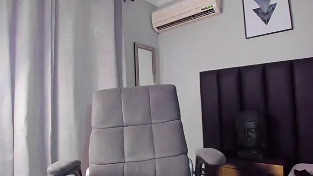 ISAAC CRYSTON online show from 03.09.25