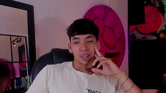 ISAAC CRYSTON online show from 09.11.25