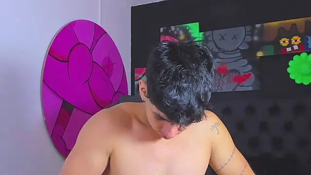 ISAAC CRYSTON online show from 10.10.25