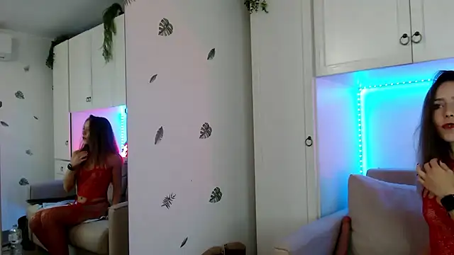 Snapshot of Hilary_283 chatting on 03.14.25 Hilary 283 online show from 03.14.25