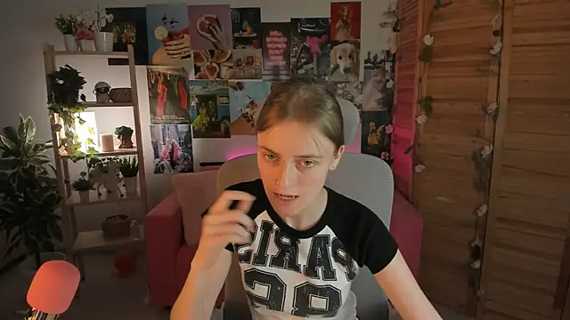 KiraMontoya online show from 02.16.25