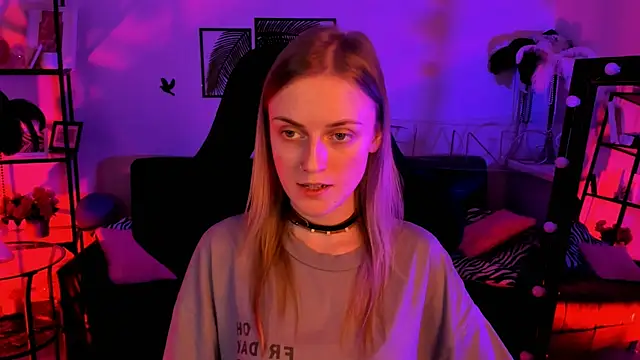 KiraMontoya online show from 02.18.25