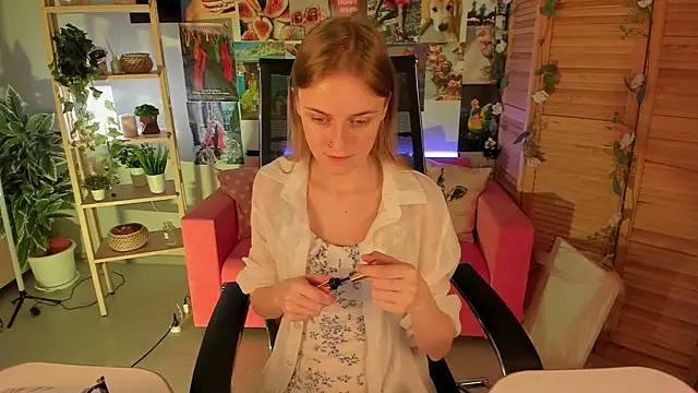 KiraMontoya online show from 03.15.25