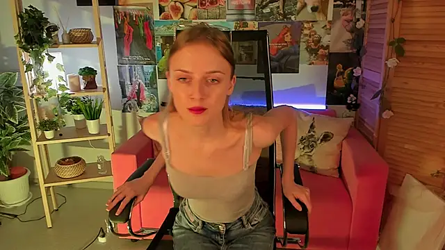 KiraMontoya online show from 03.16.25