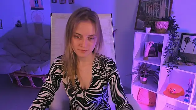 KiraMontoya online show from 03.22.25