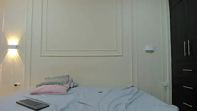 Snapshot of ANDRES_STUD chatting on 06.13.26 ANDRES STUD online show from 06.13.26