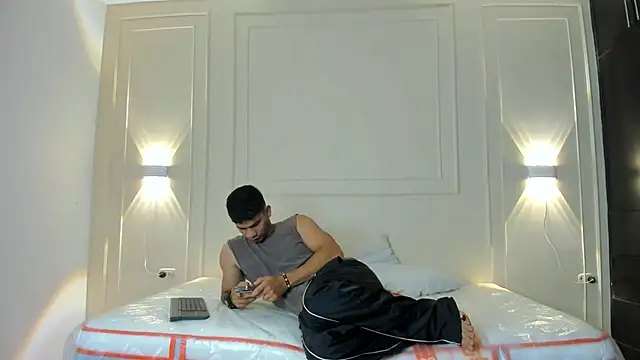 Snapshot of ANDRES_STUD chatting on 06.22.26 ANDRES STUD online show from 06.22.26