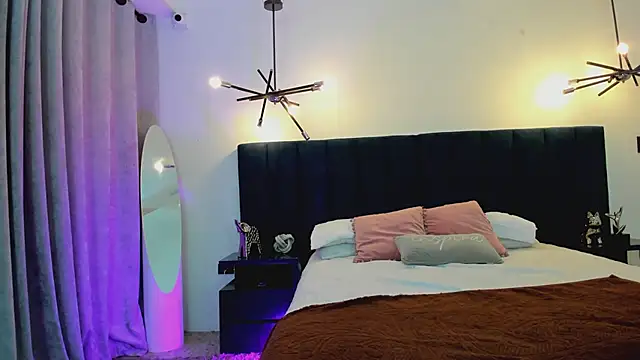 nattashaa7 online show from 02.19.25