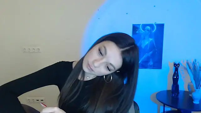 Snapshot of Eva_Eldis chatting on 02.19.25 Eva Eldis online show from 02.19.25