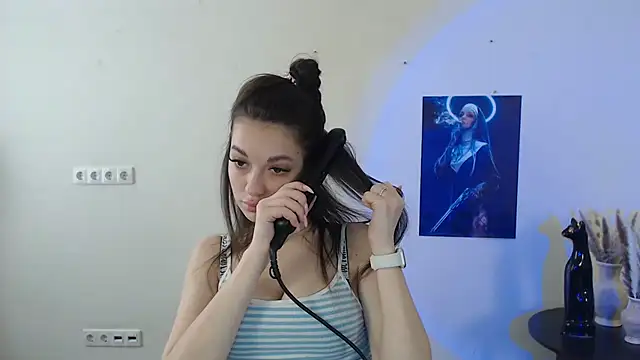 Snapshot of Eva_Eldis chatting on 03.13.25 Eva Eldis online show from 03.13.25