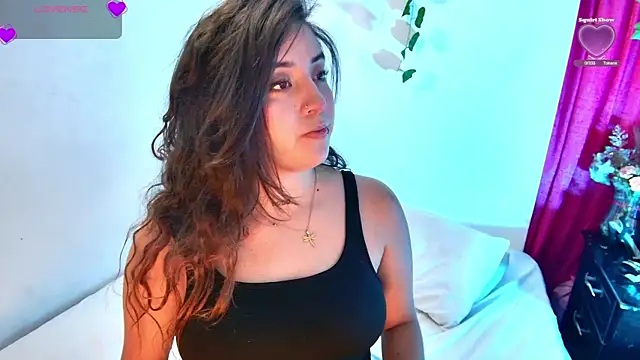 Snapshot of alaia_sweetxxx chatting on 02.10.25 alaia sweetxxx online show from 02.10.25