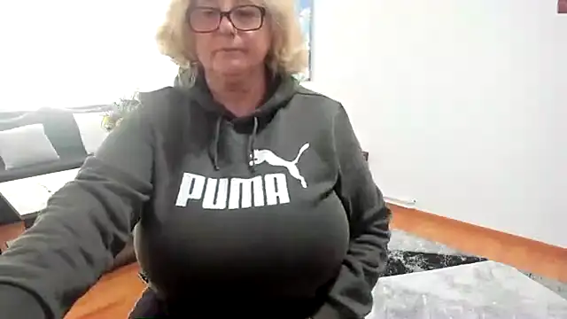 NoraJohnson6 online show from 10.01.25