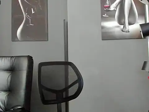 karlyjons12 online show from 09.30.25