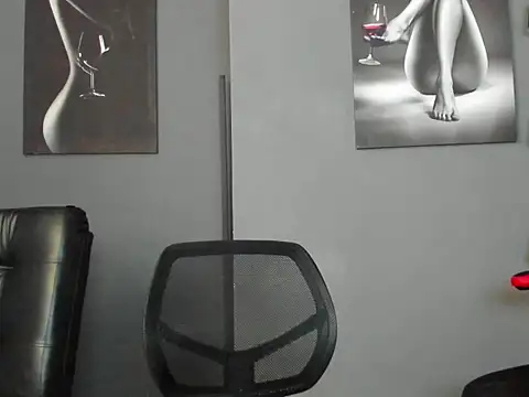 Snapshot of karlyjons12 chatting on 02.10.26 karlyjons12 online show from 02.10.26